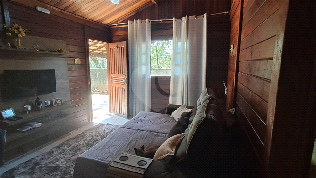 Casa de Madeira para venda ou locação | 2 dormitórios | 8 vagas em Mata Fria - Mairiporã!