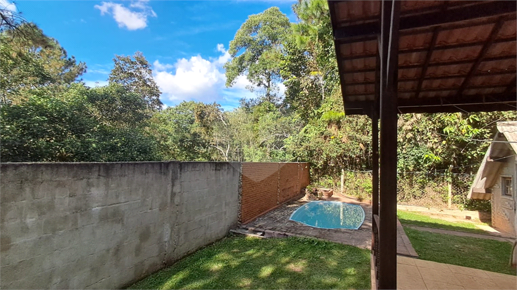 Casa de Madeira para venda ou locação | 2 dormitórios | 8 vagas em Mata Fria - Mairiporã!