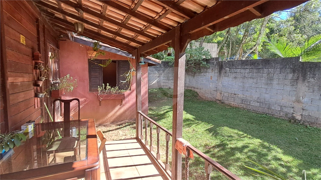 Casa de Madeira para venda ou locação | 2 dormitórios | 8 vagas em Mata Fria - Mairiporã!