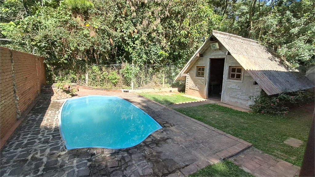 Casa de Madeira para venda ou locação | 2 dormitórios | 8 vagas em Mata Fria - Mairiporã!