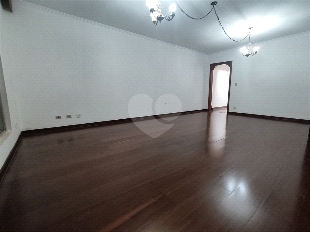 Sobrado à venda e aluguel com 3 quartos, 260m² - Foto 4