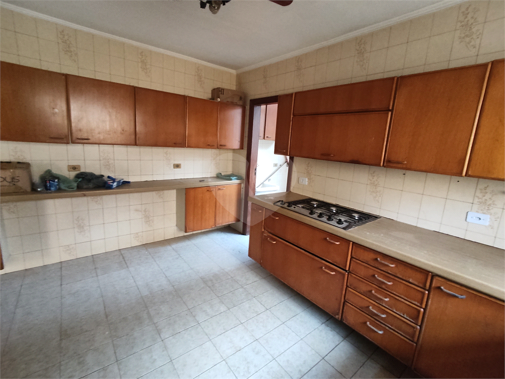 Sobrado à venda e aluguel com 3 quartos, 260m² - Foto 11