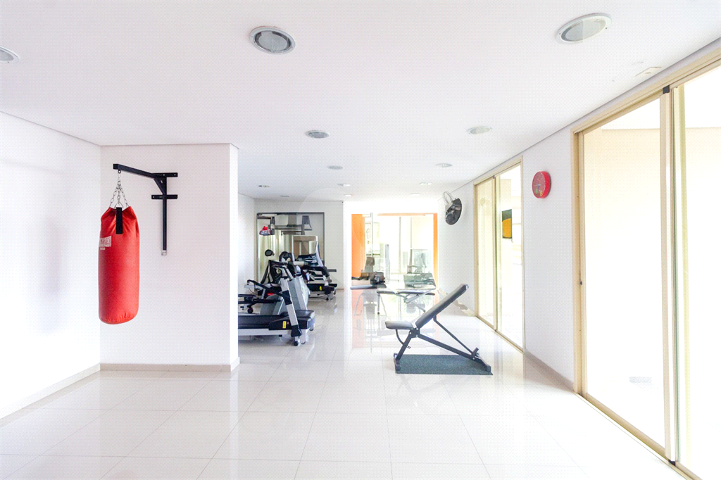 APARTAMENTO em TUCURUVI