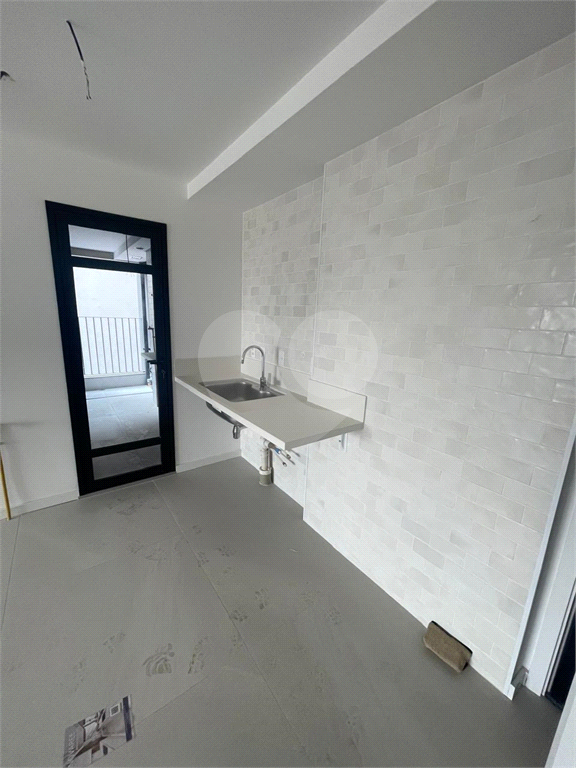 APARTAMENTO em PINHEIROS