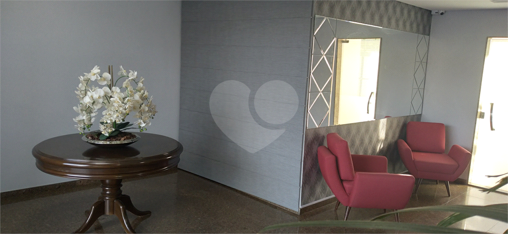Apartamento com 86 m², 3 dormitórios e 2 vagas na Água Fria com vista para a Serra da Cantareira
