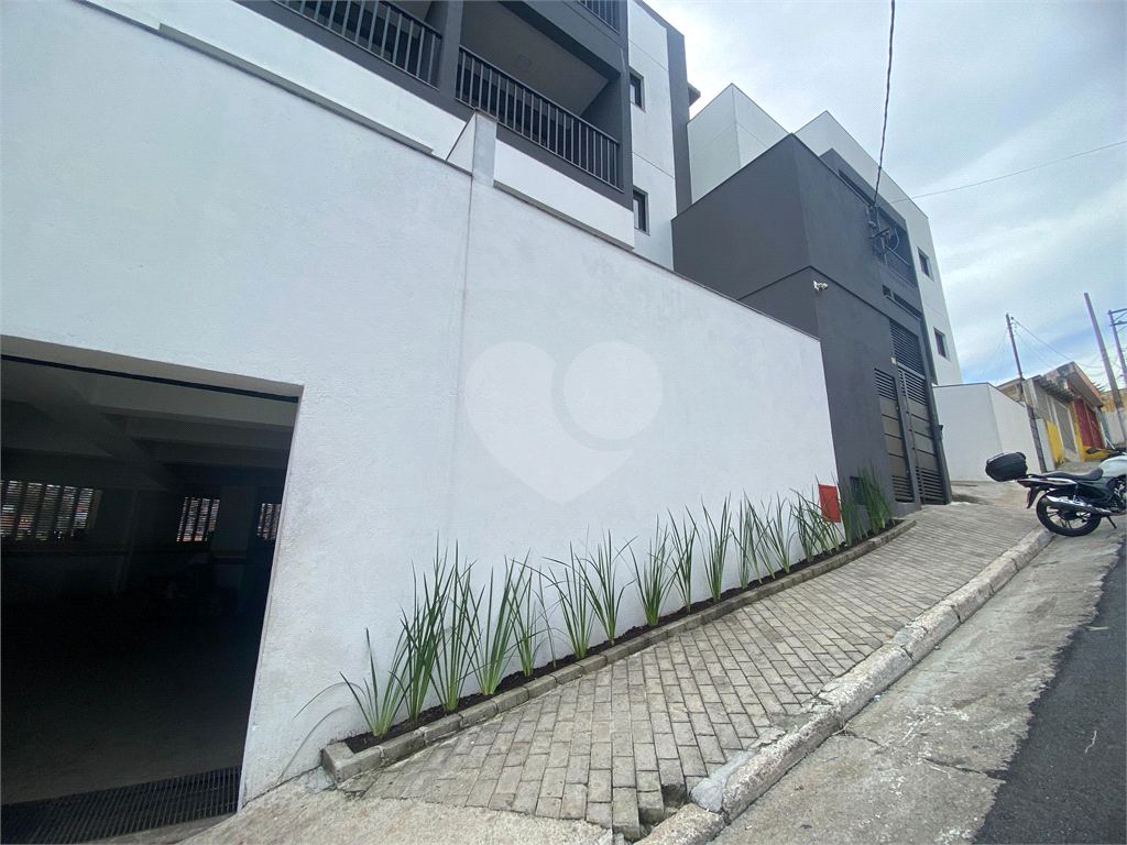 Sala Comercial para Locação com pé direito duplo – Jardim Peri