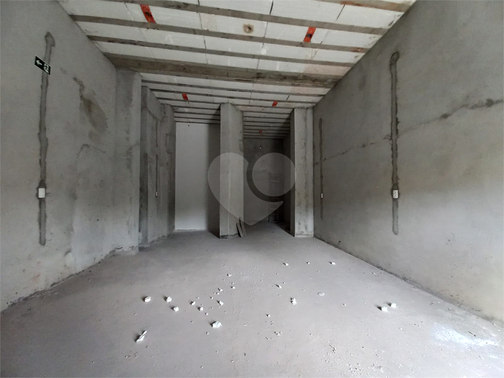 Sala Comercial para Locação com pé direito duplo – Jardim Peri