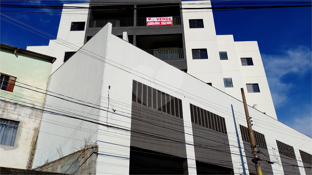 Sala Comercial para Locação com pé direito duplo – Jardim Peri