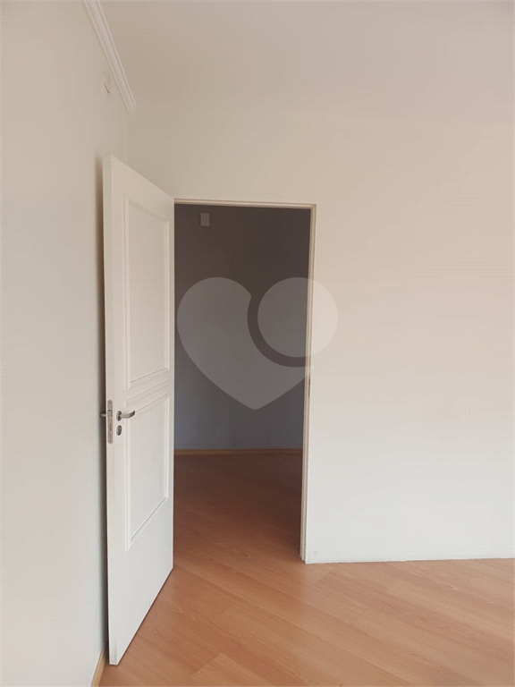 SALA COMERCIAL IMPECÁVEL