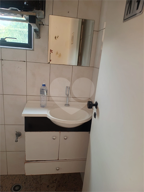 SALA COMERCIAL IMPECÁVEL