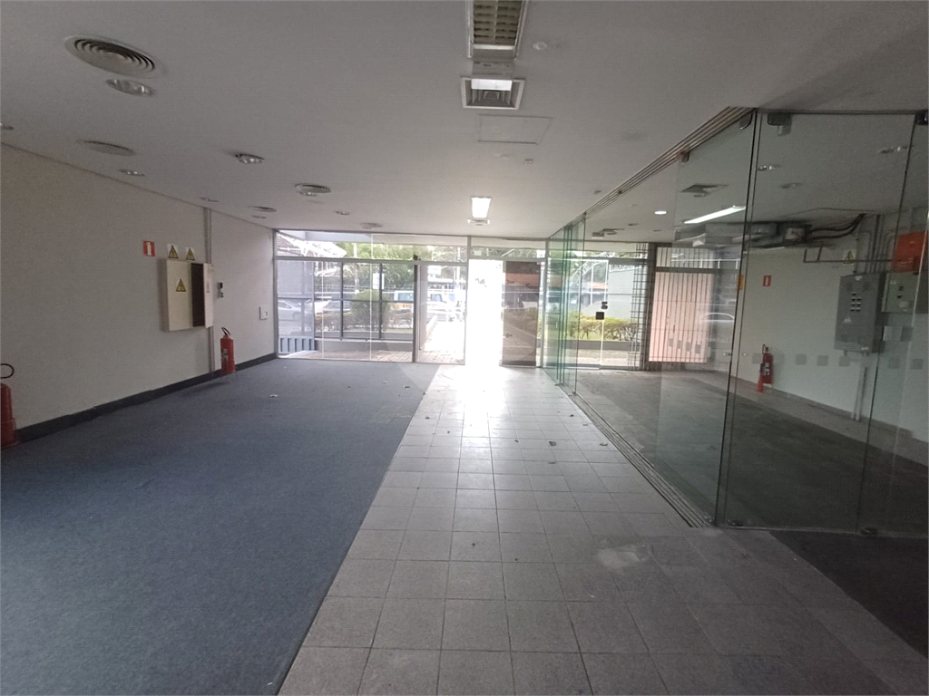 Prédio Comercial para alugar| 250m²| 25 vagas em Jardim França | SP!
