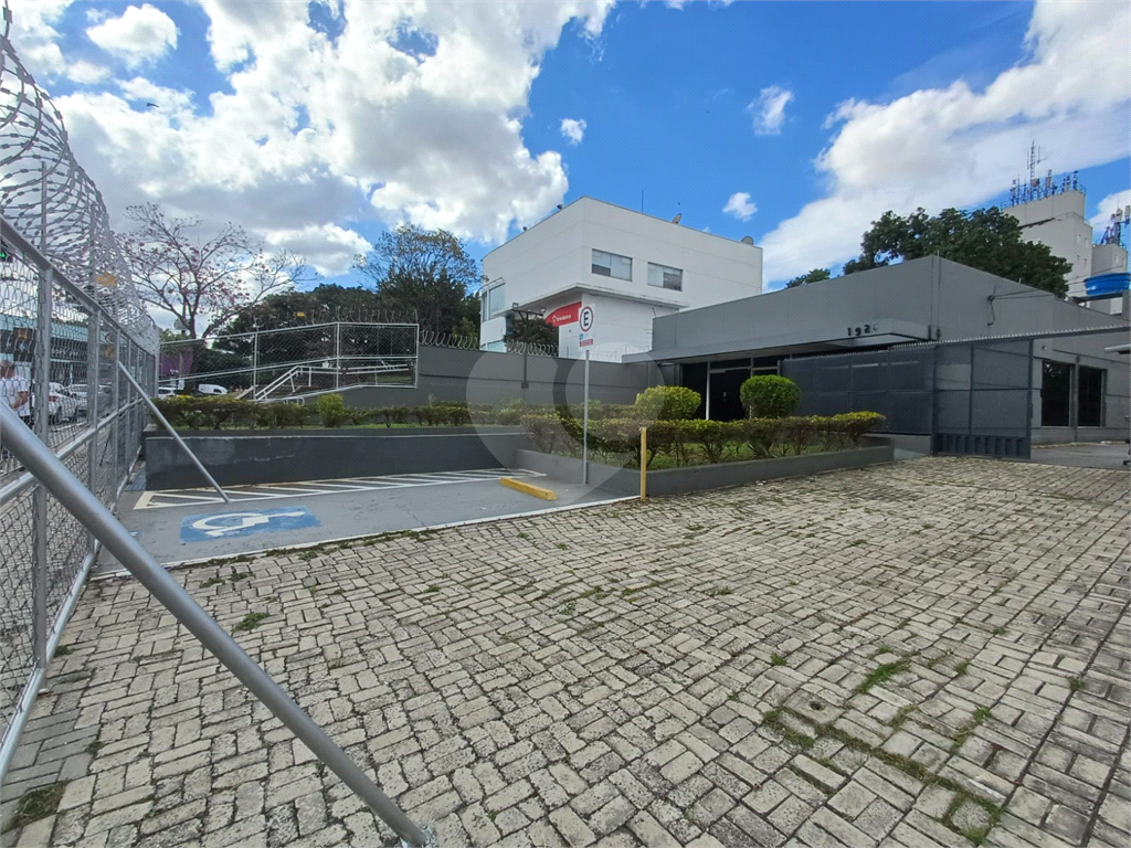 Prédio Comercial para alugar| 250m²| 25 vagas em Jardim França | SP!