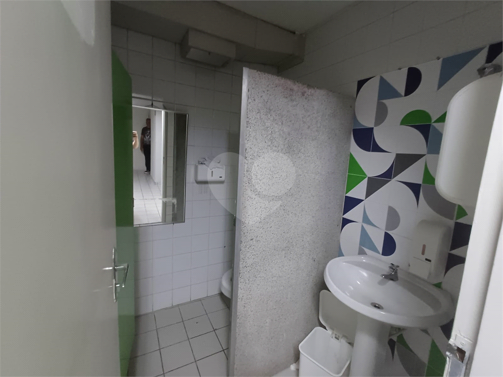 Prédio Comercial para alugar| 250m²| 25 vagas em Jardim França | SP!