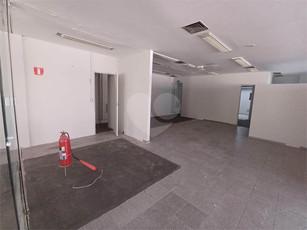 Prédio Comercial para alugar| 250m²| 25 vagas em Jardim França | SP!