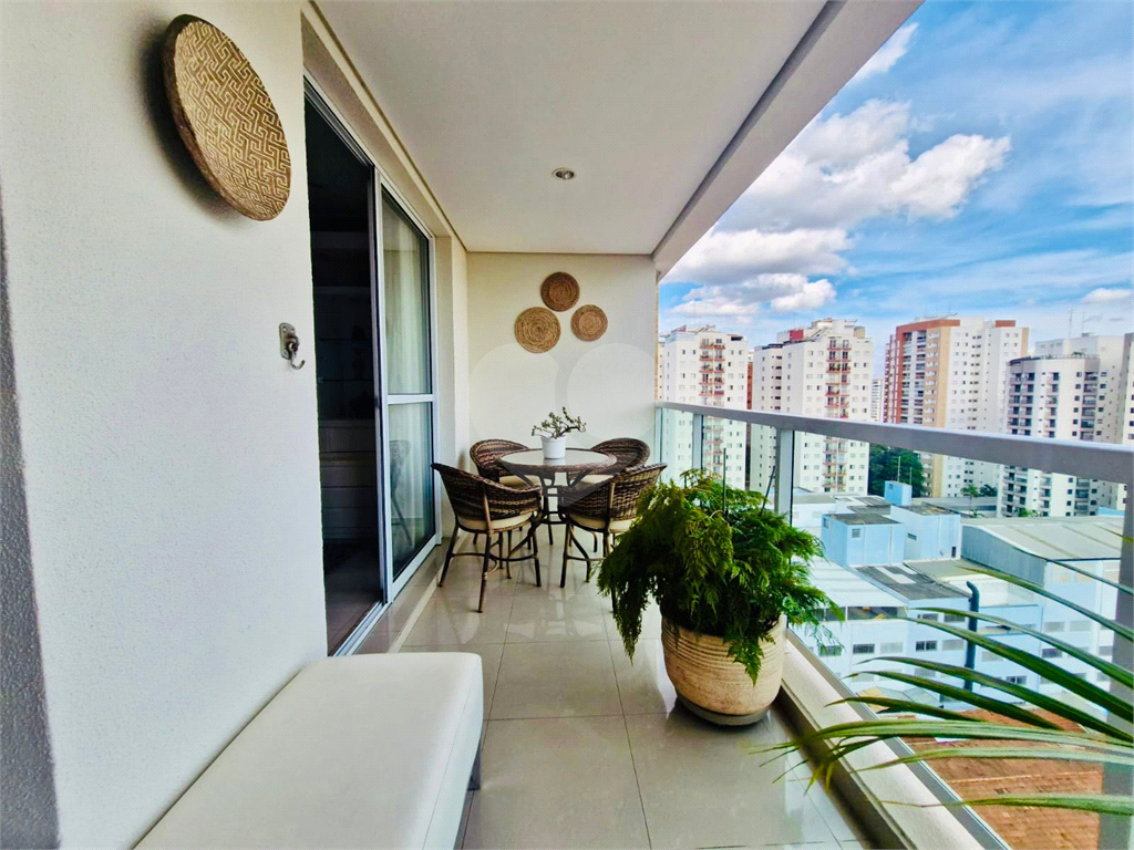 APARTAMENTO em VILA LEOPOLDINA