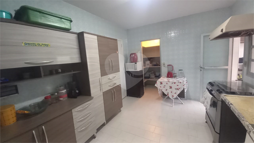 Apartamento à venda com 3 quartos, 140m² - Foto 5