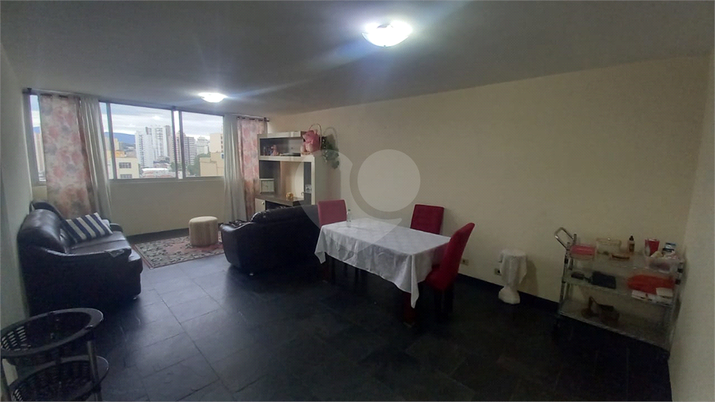Apartamento à venda com 3 quartos, 140m² - Foto 1