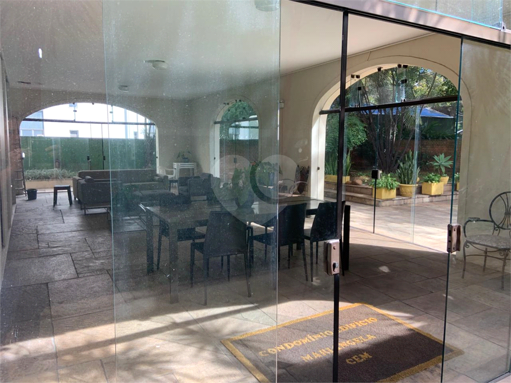 APARTAMENTO em JARDIM PAULISTA