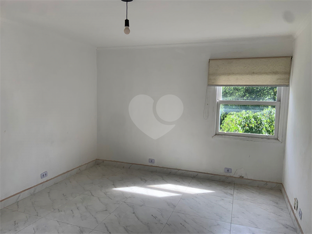 APARTAMENTO em JARDIM PAULISTA
