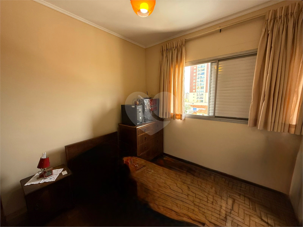 Apartamento à Venda – 2 Dormitórios, 60m², Arejado, com Vaga Fixa e Próximo ao Metrô!