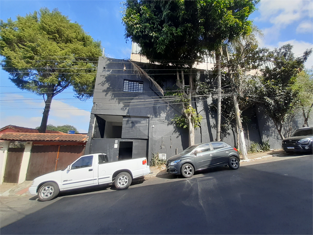 Aluga-se: Galpão 300m², 3 Salões e Portão de Carga, na Vila Constança - Jaçanã!