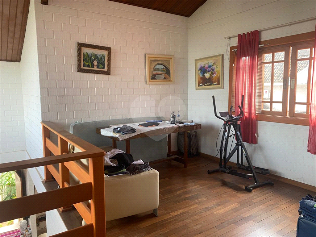 CASA 3 DORMITÓRIOS À VENDA EM JUNDIA´VENDER
