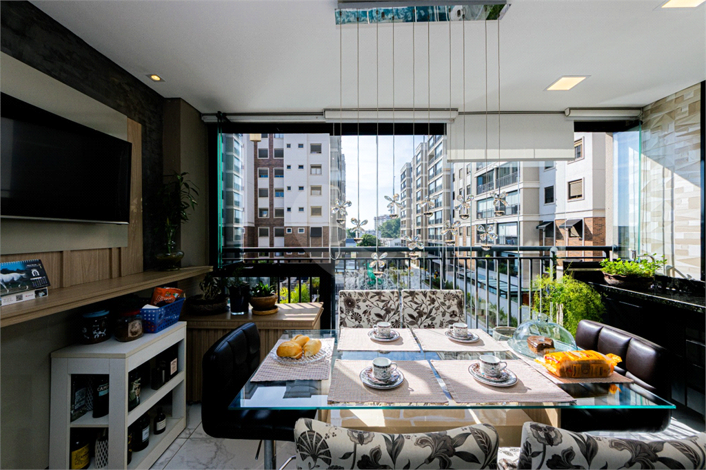 Apartamento para venda com 2 quartos, sendo 1 suíte, 69m²