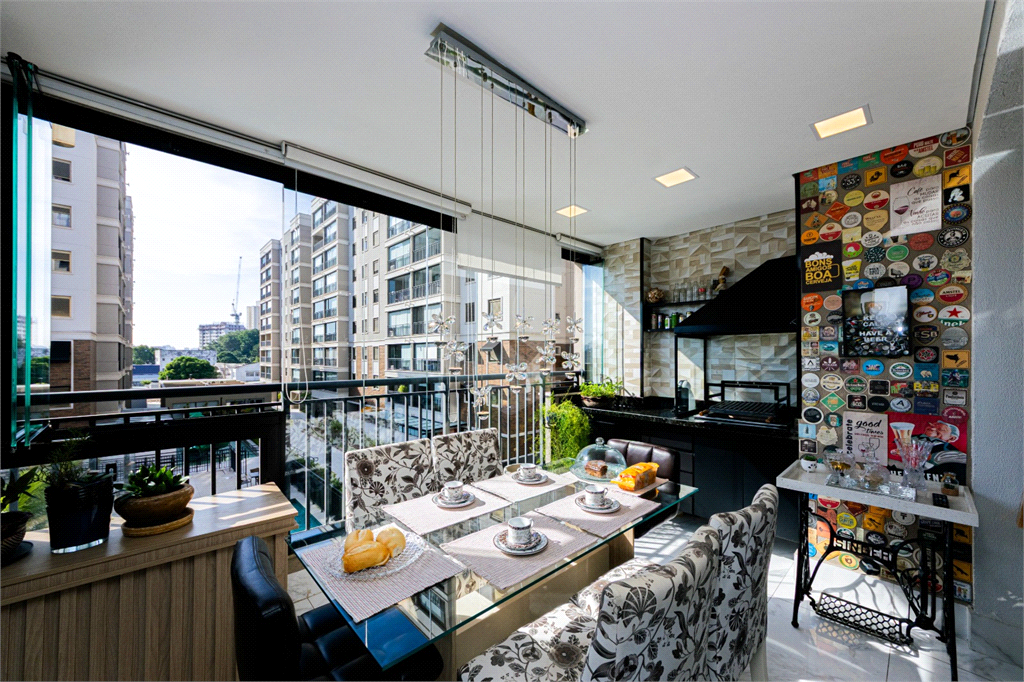 Apartamento para venda com 2 quartos, sendo 1 suíte, 69m²