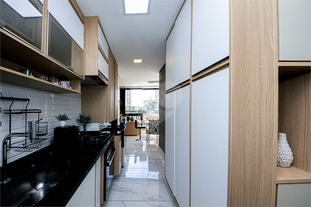 Apartamento para venda com 2 quartos, sendo 1 suíte, 69m²