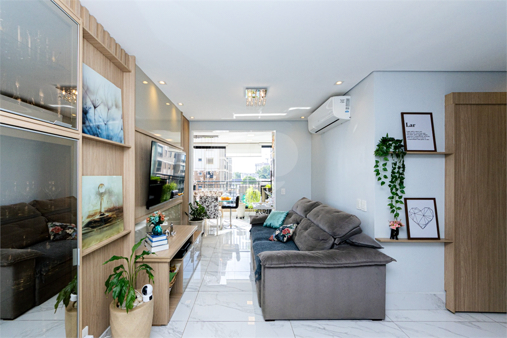 Apartamento para venda com 2 quartos, sendo 1 suíte, 69m²