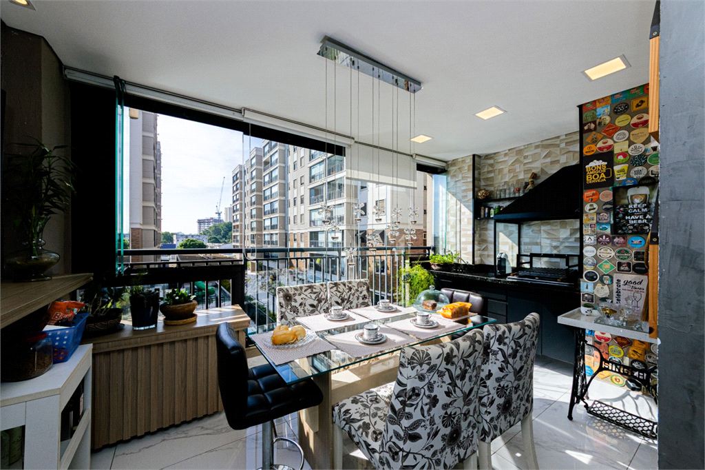 Apartamento para venda com 2 quartos, sendo 1 suíte, 69m²