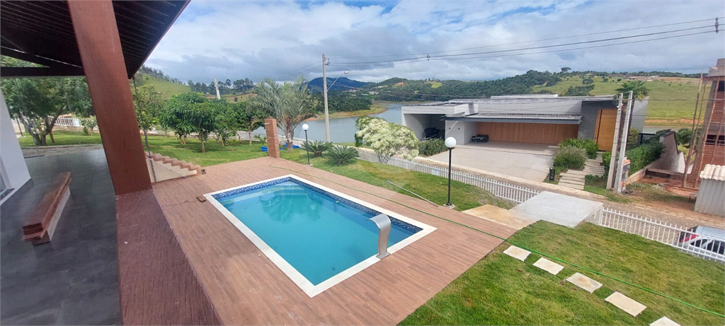 Casa de Condomínio à venda com 3 quartos, 1046m² - Foto 2