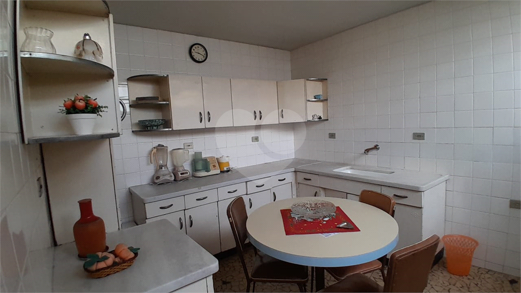 Casa à venda e aluguel com 3 quartos, 341m² - Foto 18