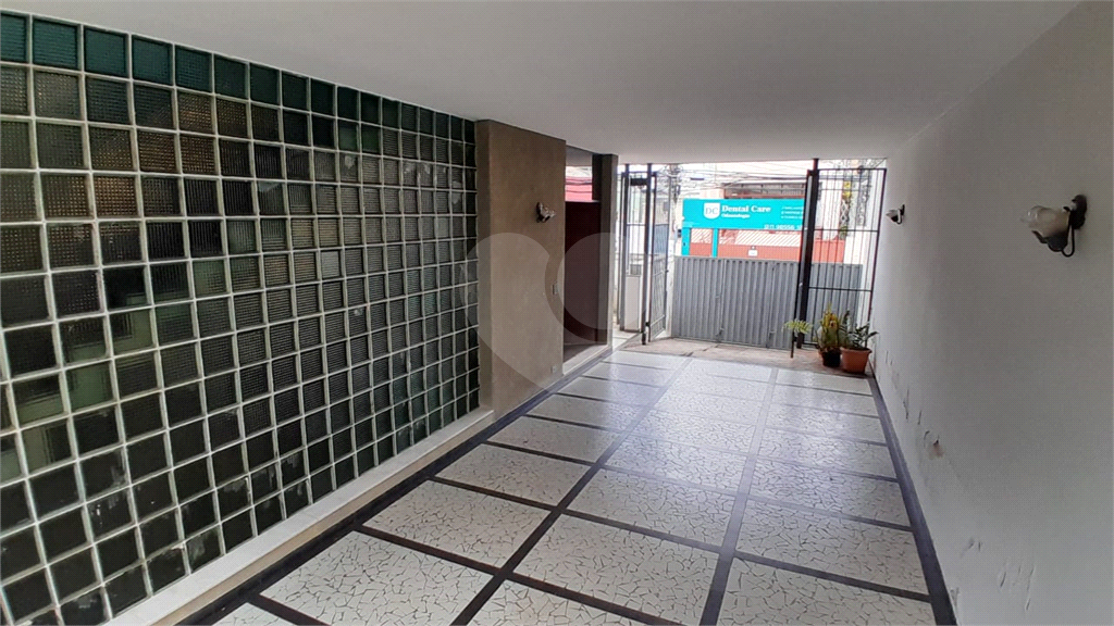 Casa à venda e aluguel com 3 quartos, 341m² - Foto 34