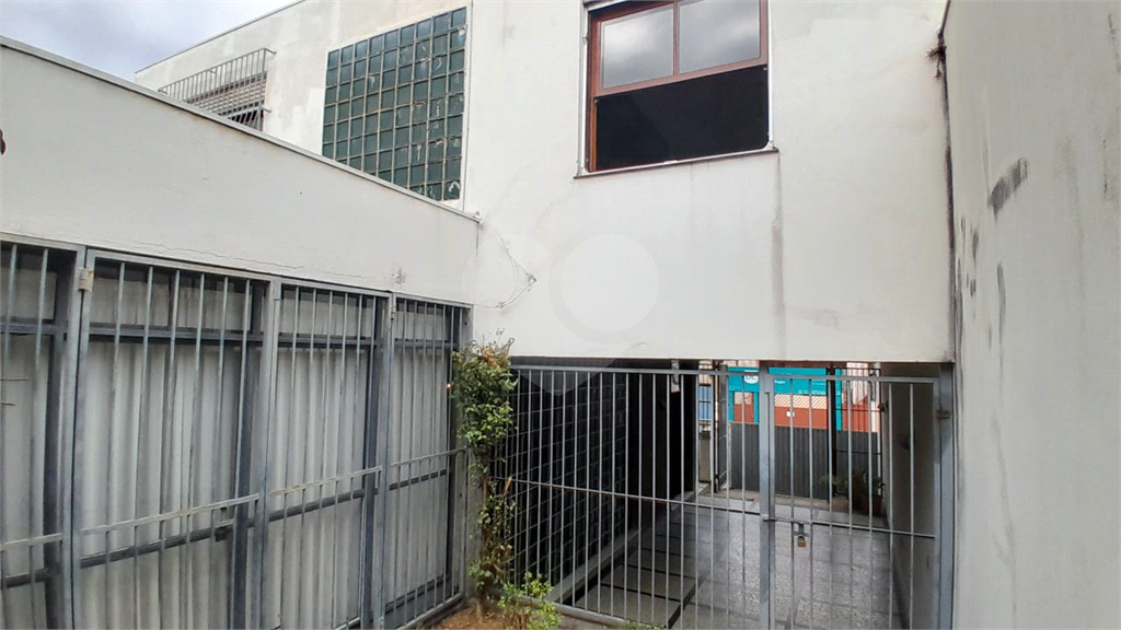 Casa à venda e aluguel com 3 quartos, 341m² - Foto 32