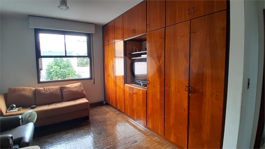 Casa à venda e aluguel com 3 quartos, 341m² - Foto 41