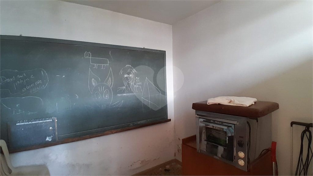 Casa à venda e aluguel com 3 quartos, 341m² - Foto 17