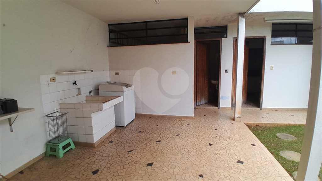Casa à venda e aluguel com 3 quartos, 341m² - Foto 13