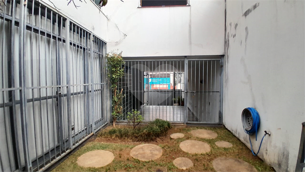 Casa à venda e aluguel com 3 quartos, 341m² - Foto 24