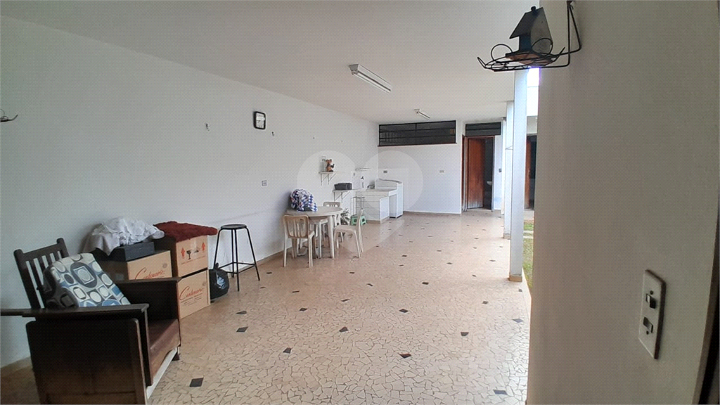 Casa à venda e aluguel com 3 quartos, 341m² - Foto 10