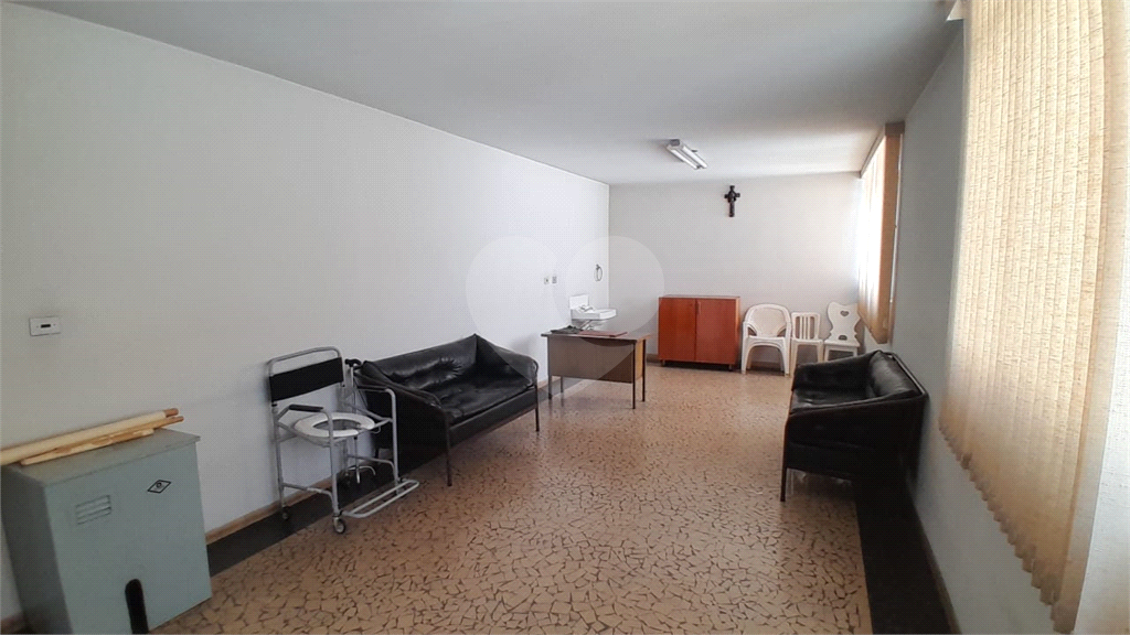 Casa à venda e aluguel com 3 quartos, 341m² - Foto 30