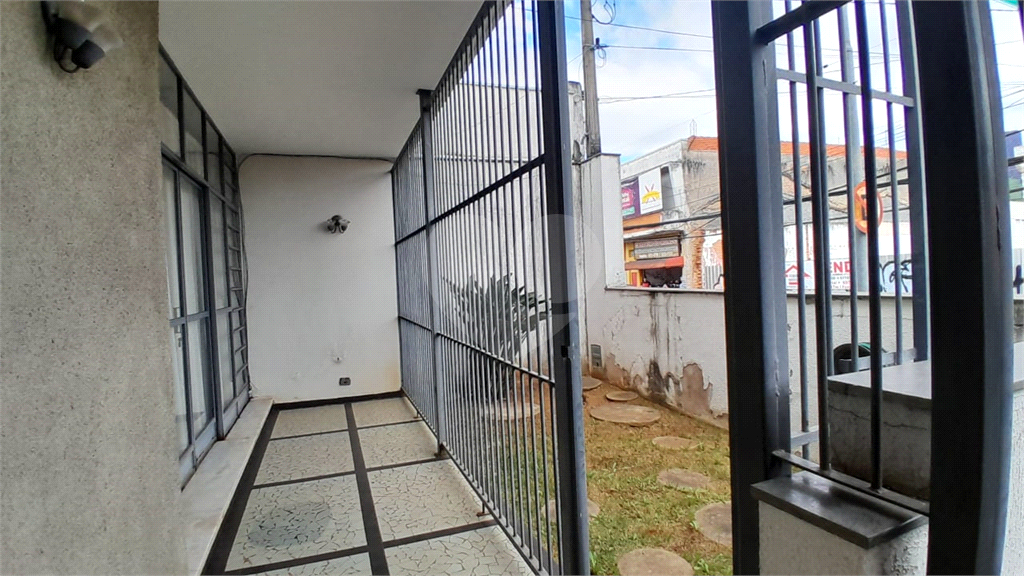 Casa à venda e aluguel com 3 quartos, 341m² - Foto 4
