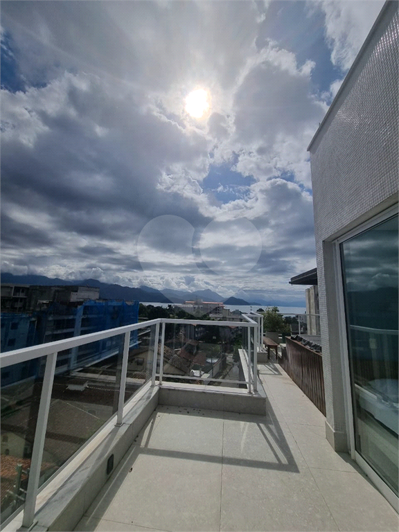 COBERTURA VISTA PARA O MAR ITAGUA UBATUBA
