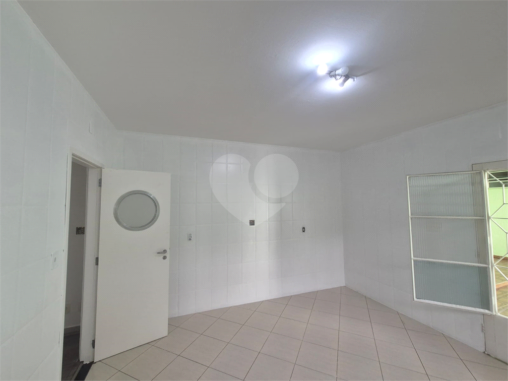 Ponto Comercial e Residencial – Localização Estratégica – 230m² -  De Frente aos Colégios Mazzarello e Salesiano – Santana Zona Norte