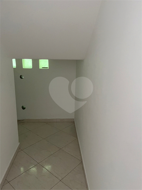 Ponto Comercial e Residencial – Localização Estratégica – De Frente aos Colégios Mazzarello e Salesiano – Santana Zona Norte