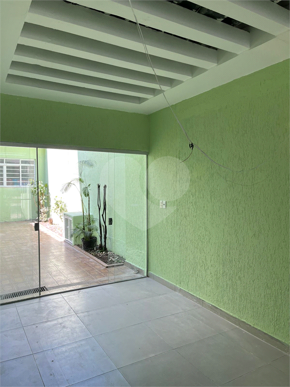Ponto Comercial e Residencial – Localização Estratégica – De Frente aos Colégios Mazzarello e Salesiano – Santana Zona Norte