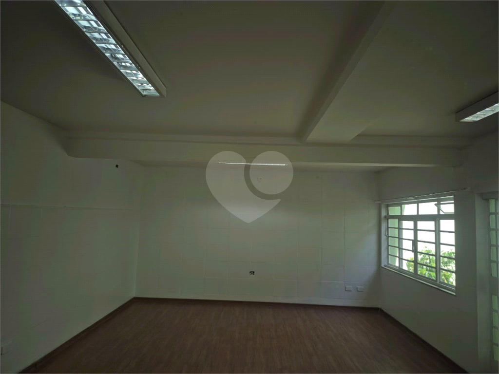 Ponto Comercial e Residencial – Localização Estratégica – 230m² -  De Frente aos Colégios Mazzarello e Salesiano – Santana Zona Norte