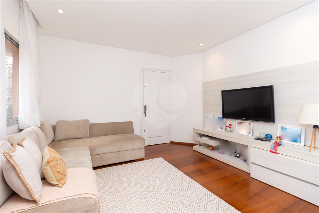 Apartamento - Chácara Inglesa - 3 Dormitórios - 1 Banheiro - 1 Vaga