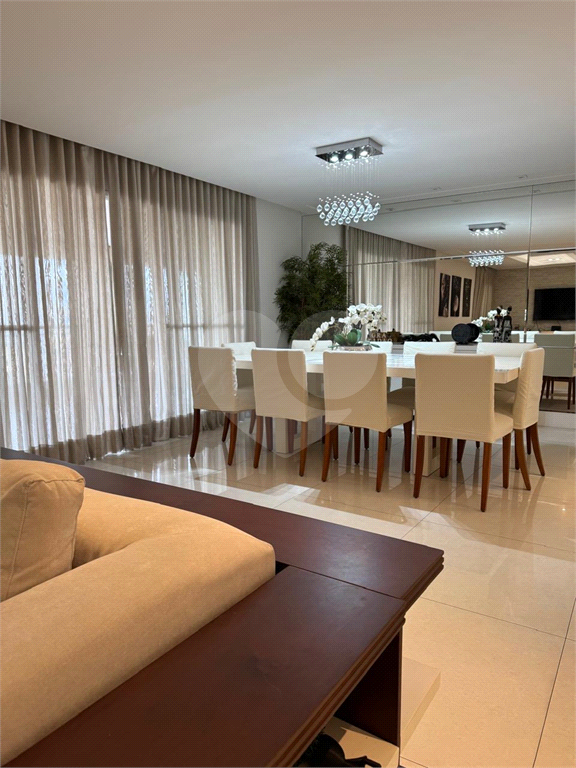 APARTAMENTO À VENDA NA MOÓCA 