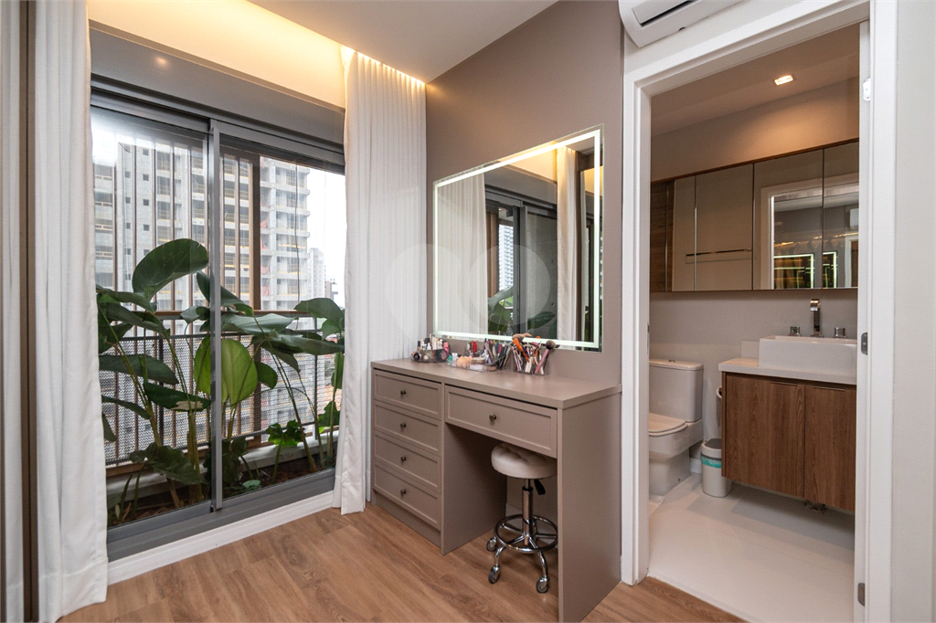 APARTAMENTO PORTEIRA FECHADA EM CONDOMÍNIO CLUBE ESPETACULAR COM 197 M² 3 SUÍTES 3 VAGAS NO BROOKLIN